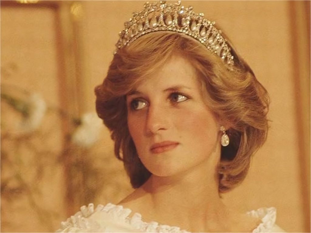 Greatest Fashion Icon of All Time: Princess Diana