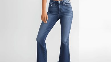 How to Style Cropped Flare Jeans?