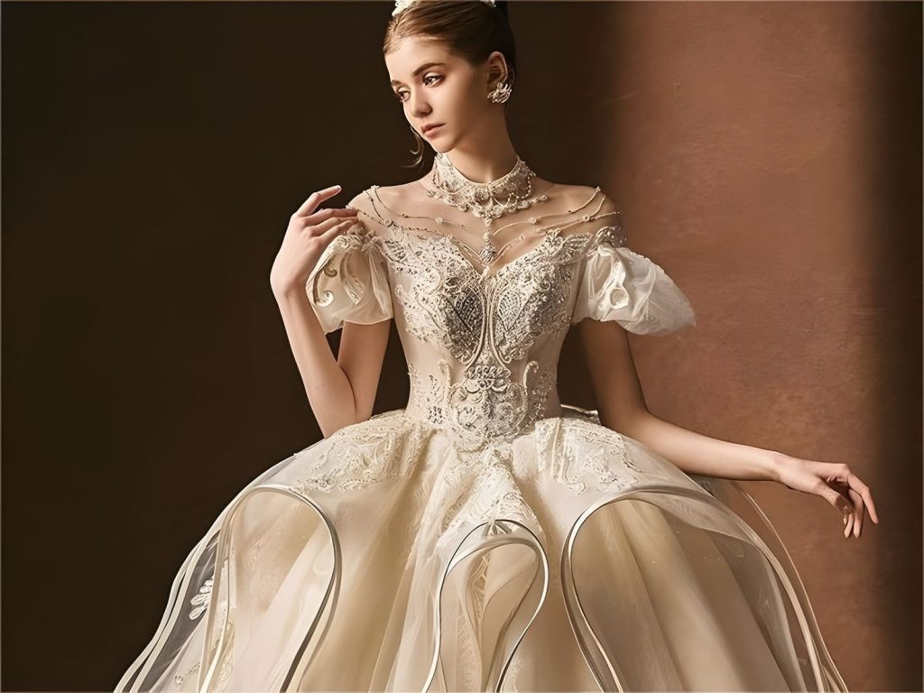 Choosing the Best Bridal Gown for your Winter Wedding