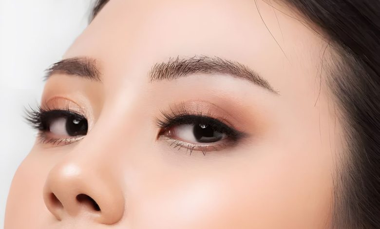 The Dual Faces of Lash Extensions: Advantages & Disadvantages Unveiled