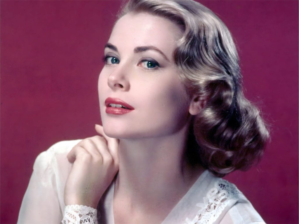 Grace Kelly’s Life and Fashion: A Trip Down Memory Lane