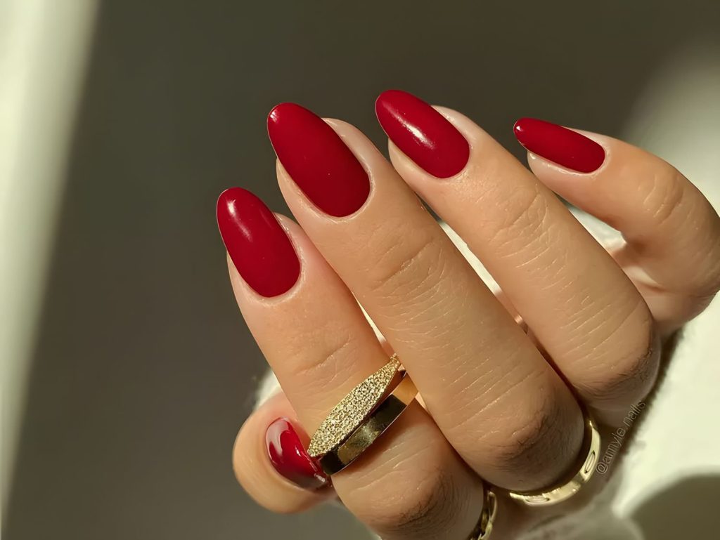 A Feast for the Eyes: Cranberry Nails Bring a Gourmet Touch to Red Nail Art