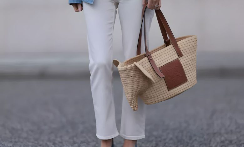 9 Chic White Jean Outfits for All Seasons