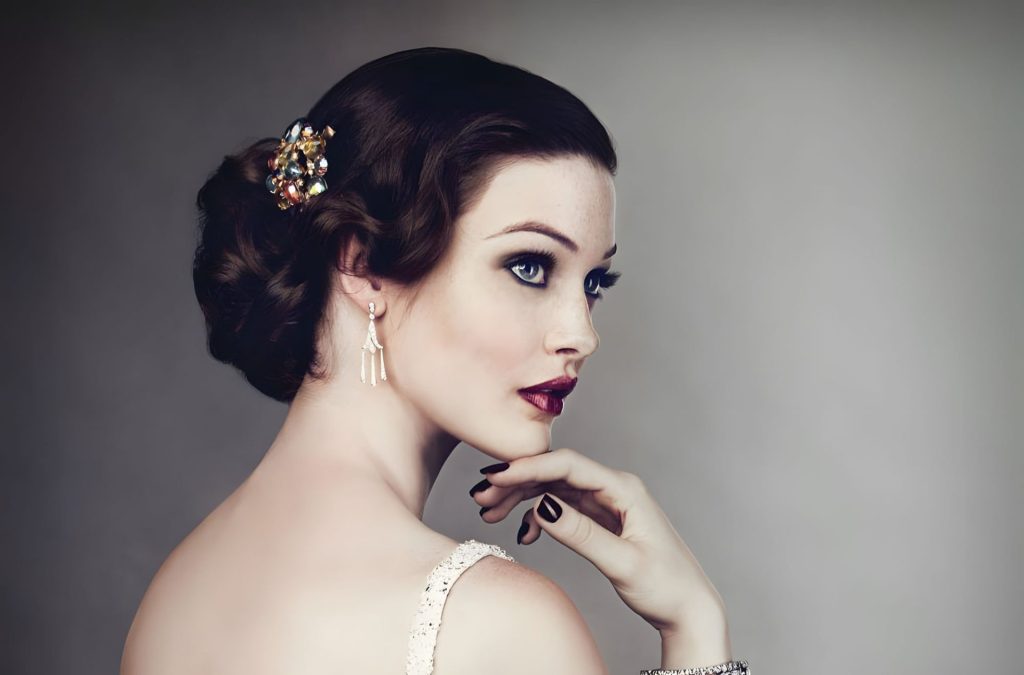 10 Steps to A Vintage Makeup