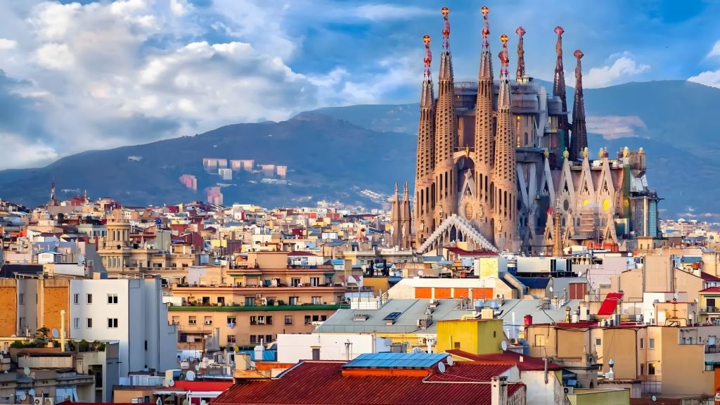 What to do in Barcelona and Your Wardrobe Plan